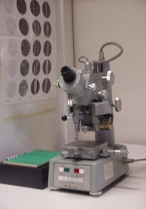 Microdurometro Vickers